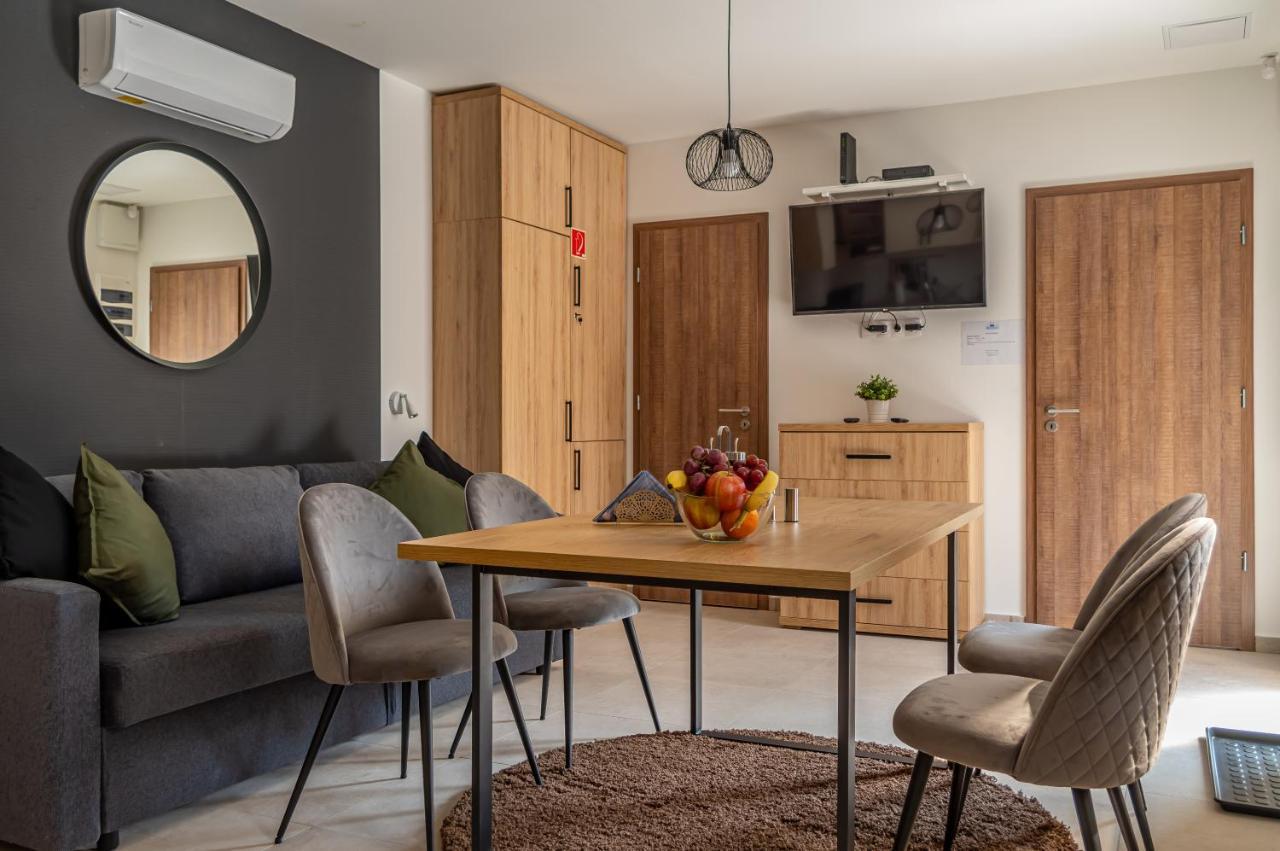 H&H Apartments Poroszló Dış mekan fotoğraf